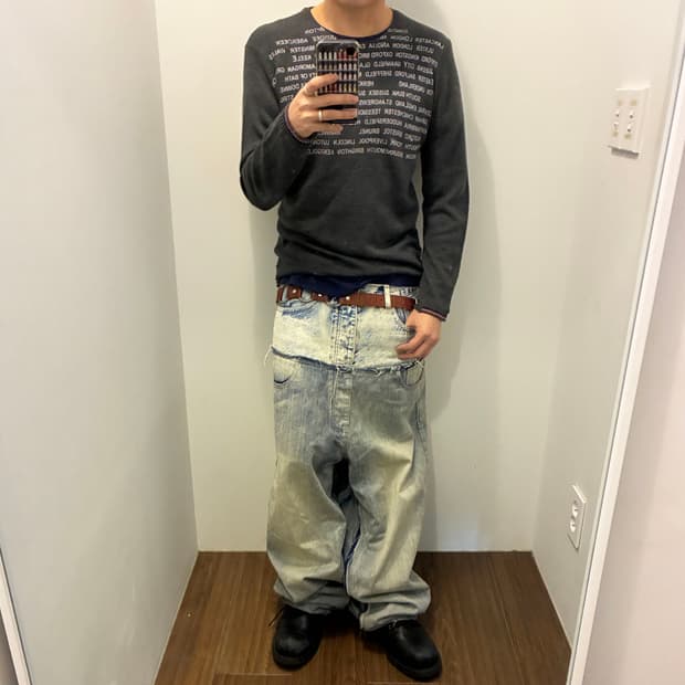 Typography Lettering Crewneck Knit