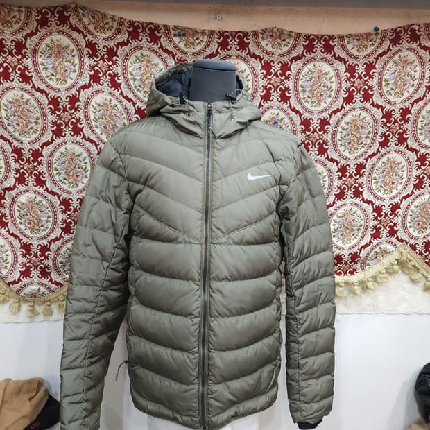 나이키 하이퍼 어댑트 구스 다운
​
