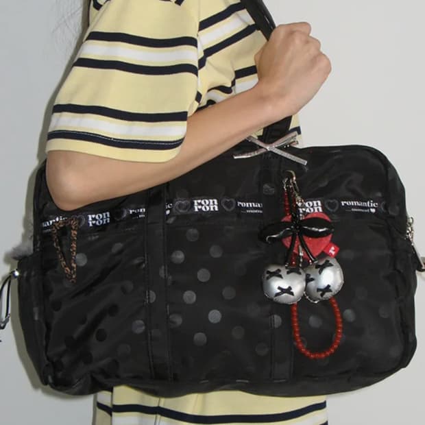 론론 더플백 블랙 도트