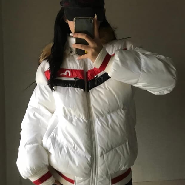 에비수 화이트 울프죠 패딩