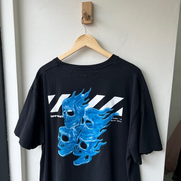 16467 - 오프화이트 스컬 반팔 티셔츠