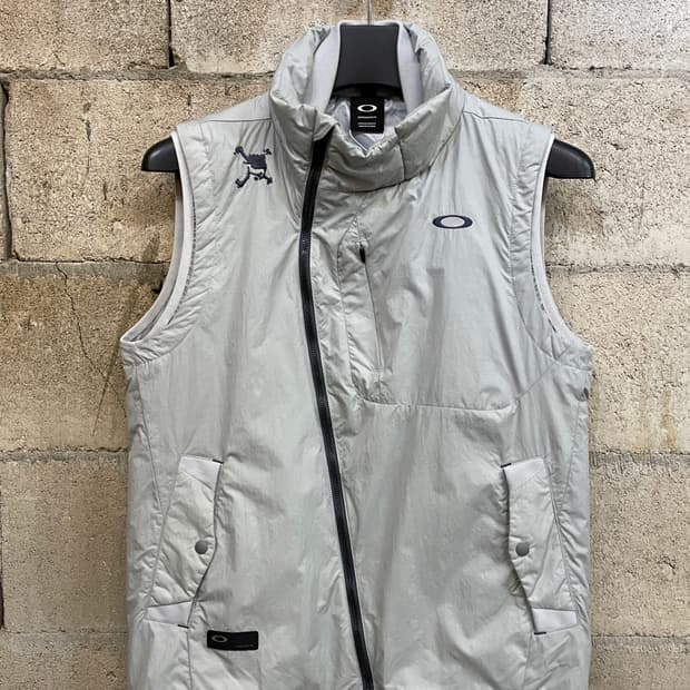 오클리 테크 푸퍼 베스트 