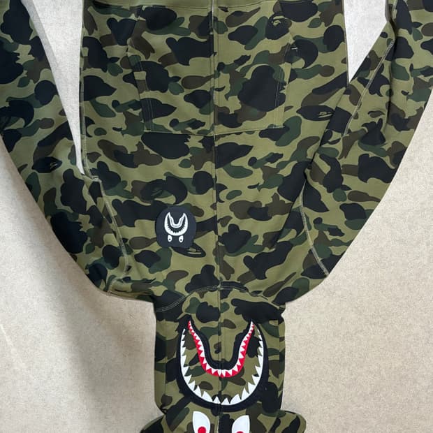 베이프 베어브릭 집업