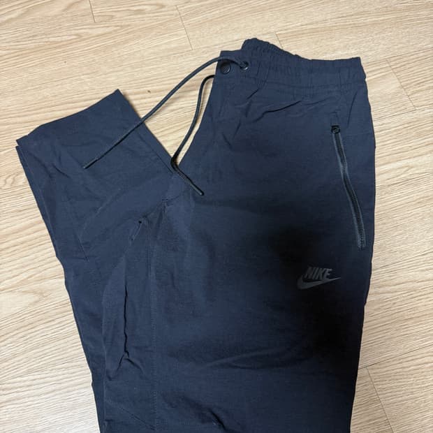 나이키(NIKE) 블랙 팬츠 / L사이즈 / 택 달린 새상품