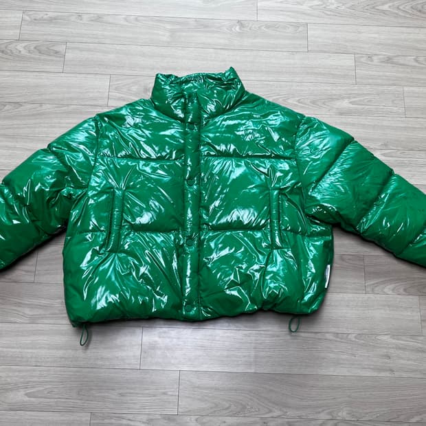 Frei 송민호 숏 덕다운 패딩 M (송민호 외 연예인 다수 착용)