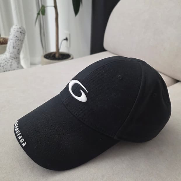[L]발렌시아가 루프 스포츠 아이콘 캡 블랙 화이트