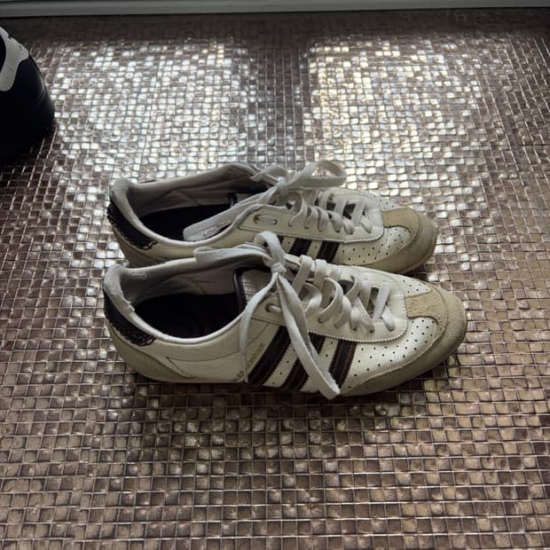 아디다스 웨일즈보너 재팬 슈즈 크림 화이트 (270)