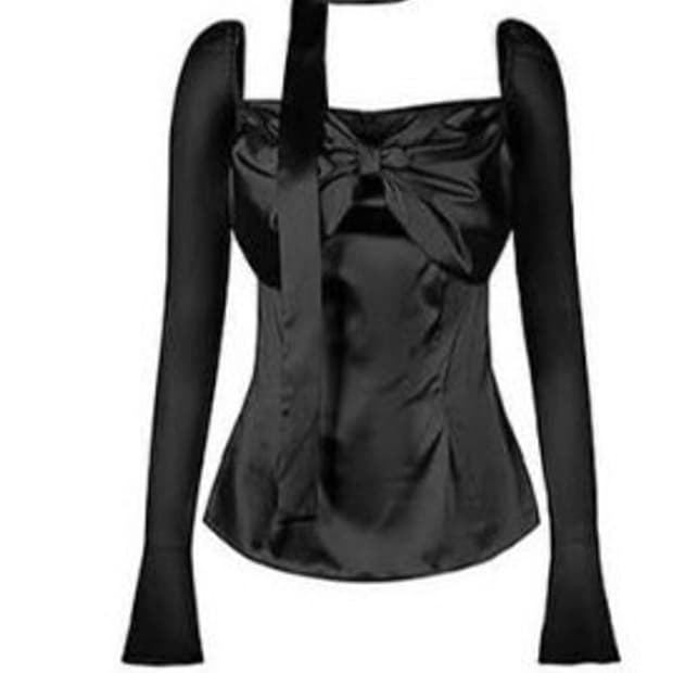 힐다 X 고희 콜라보 스완 블라우스