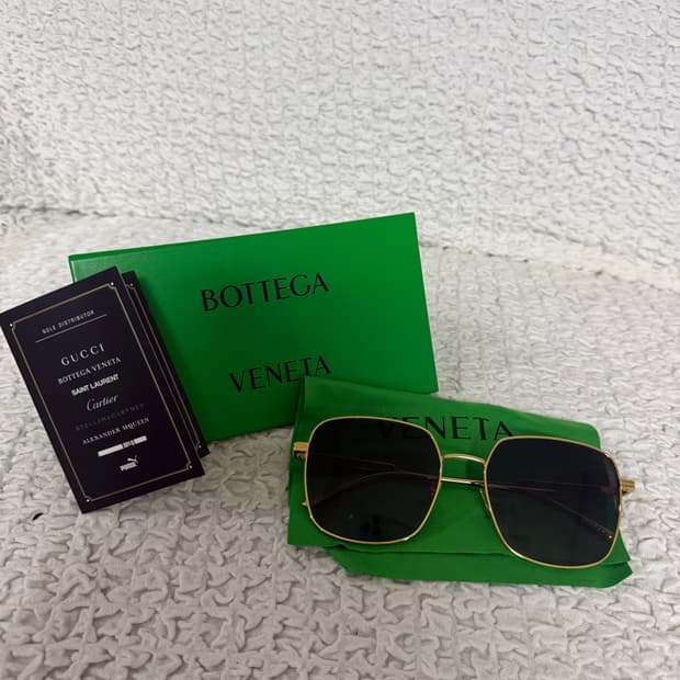 보테가보네타선글라스