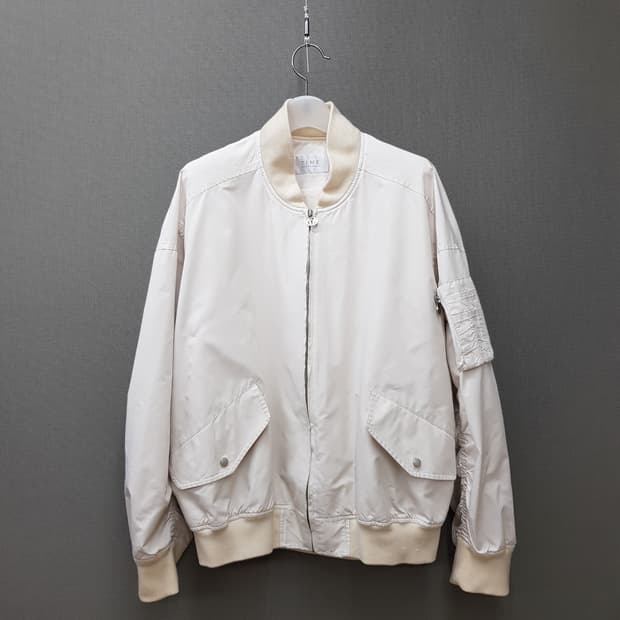 한섬 타임 그래픽 백프린팅  점퍼 F사이즈