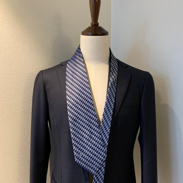 발렌티노(VALENTINO) 명품 이태리 100실크넥타이 A+등급