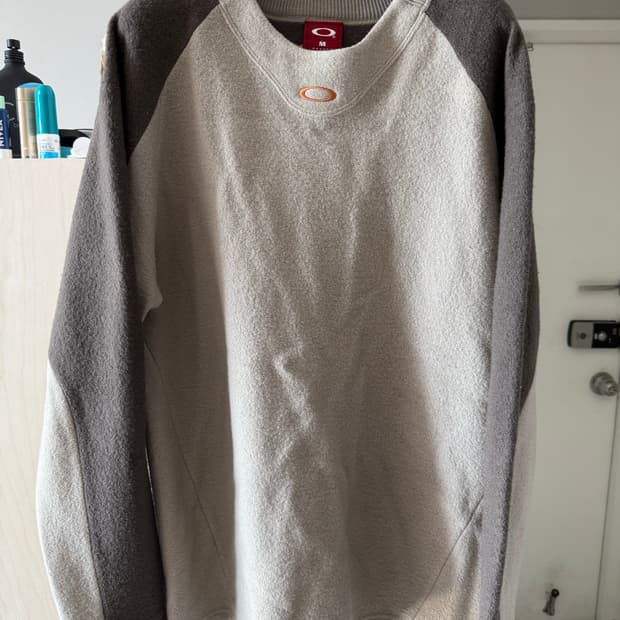 오클리 브라운니트