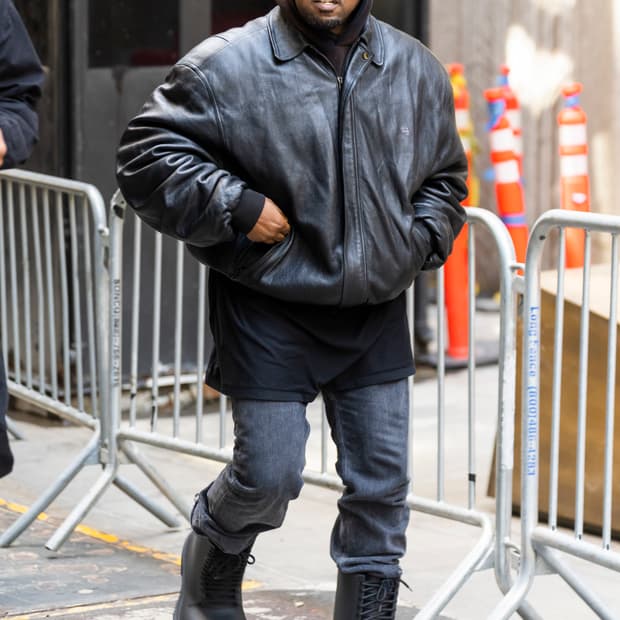 Yeezy Gap by Balenciaga 티셔츠