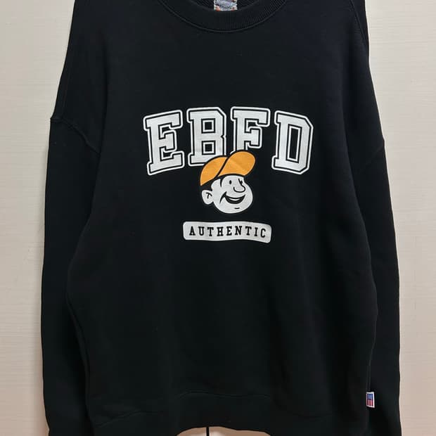 이벳필드 맨투맨 블랙 M / 실측 110