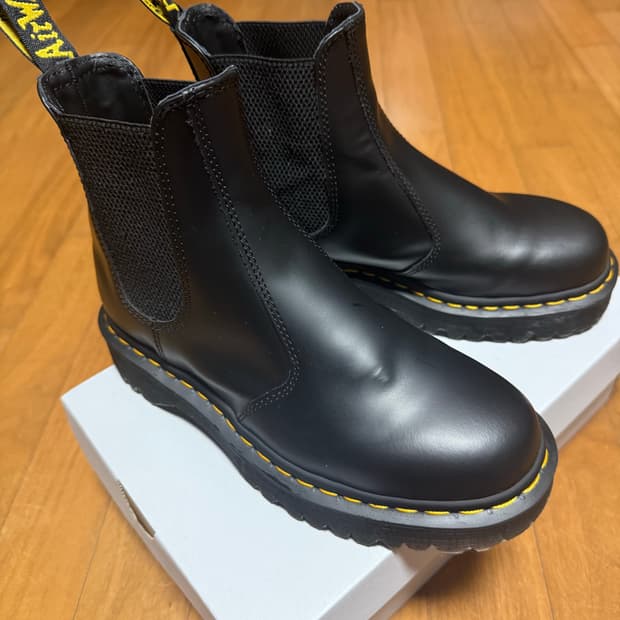 닥터마틴 2976 벡스 UK6(250) 상태 깨끗함