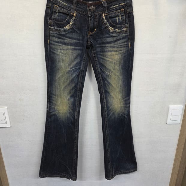 레드페퍼 여성 큐빅 빈티지워싱 부츠컷 데님팬츠 26