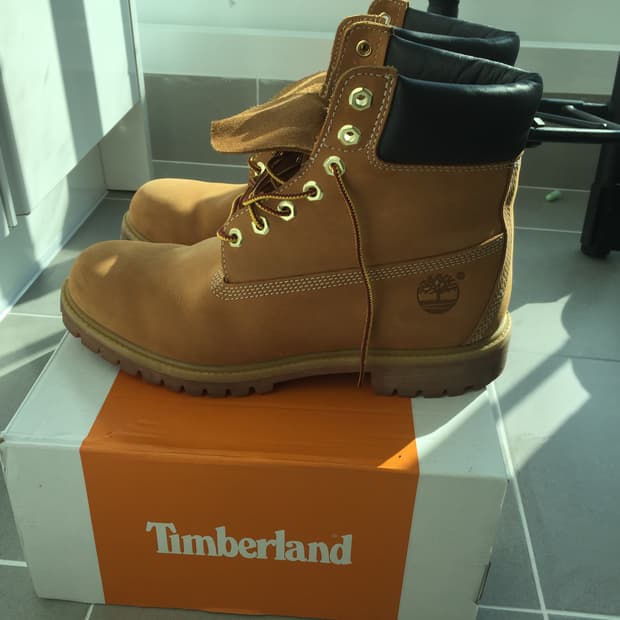 팀버랜드 프리미엄 6인치 워터프루프 부츠 위트 누벅 - 와이드