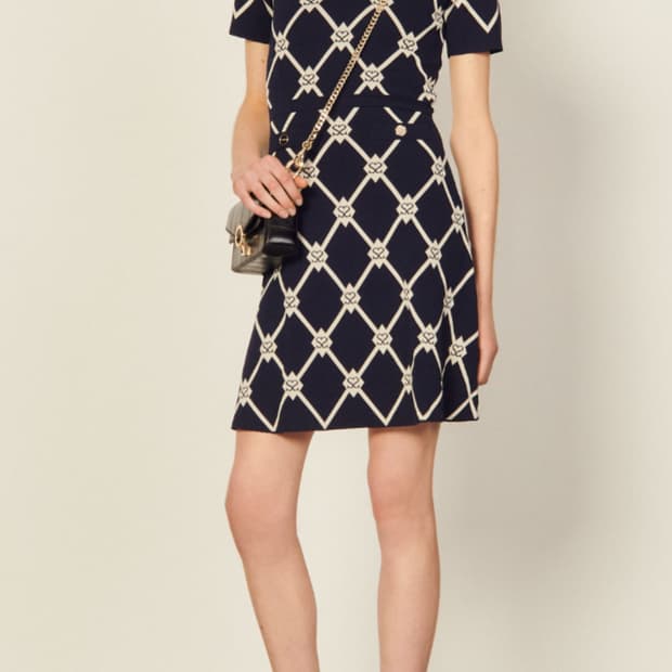 산드로 자카드 니트 원피스 입니다.