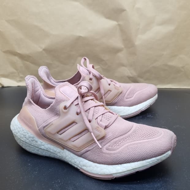 아디다스 울트라부스트22 운동화245 