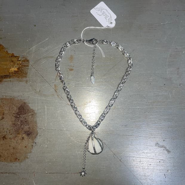 베키 어비스 스톤 드롭 목걸이