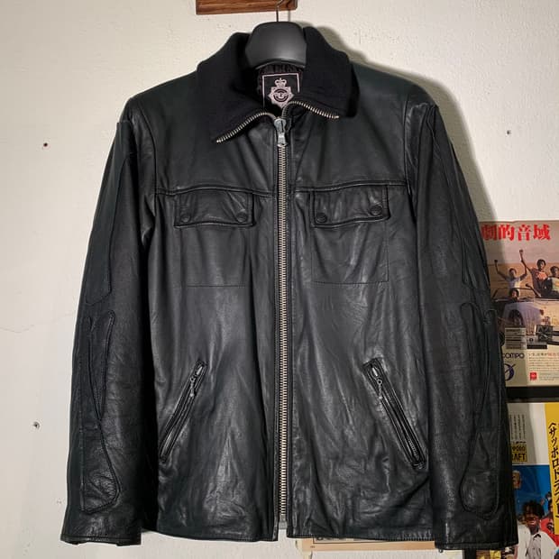 네이버후드 카우 레더 본 패치 자켓