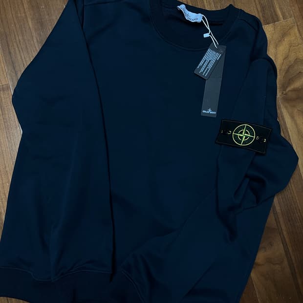 스톤아일랜드 맨투맨 네이비 M 새상품