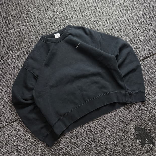 나이키 NRG 스우시 크루넥 맨투맨 3180