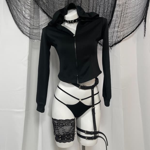 black crop hood zip-up