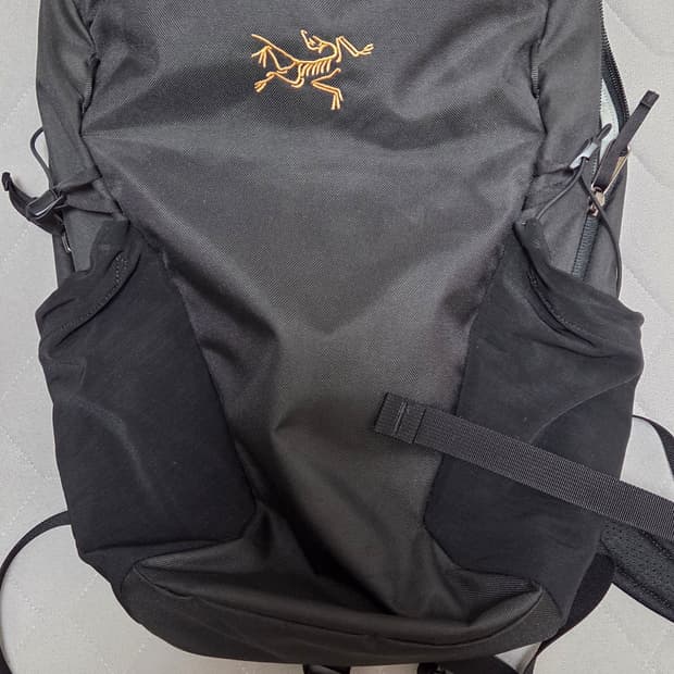 맨티스 16 블랙 팝니다.