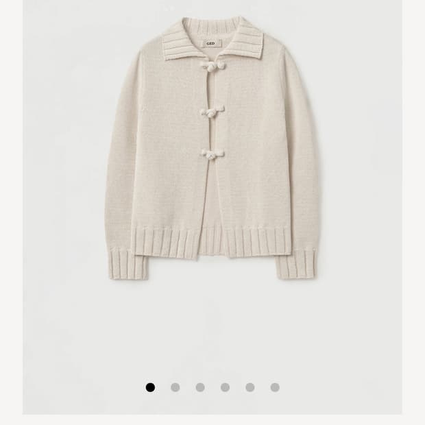 게드 KNOTTED BUTTON CARDIGAN 새상품