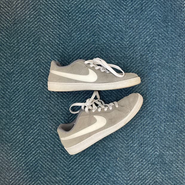 나이키 코트 로얄 스웨이드