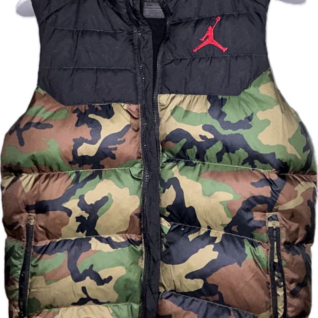조던 카모 조끼패딩 M