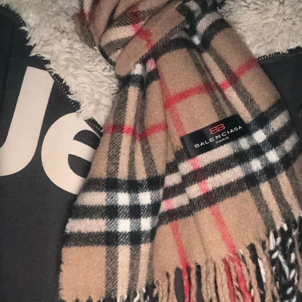 발렌시아가 울 머플러 BALENCIAGA