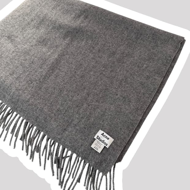 아크네스튜디오 그레이 버진울 머플러