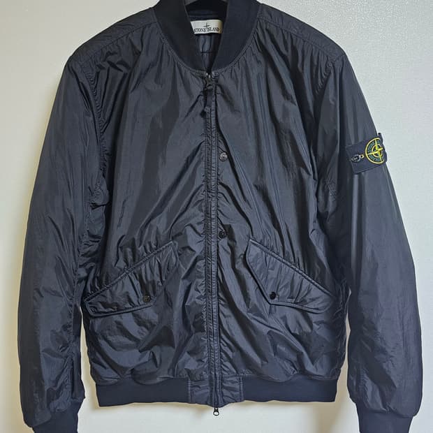 스톤아일랜드 크링클랩스 프리마로프트 봄버