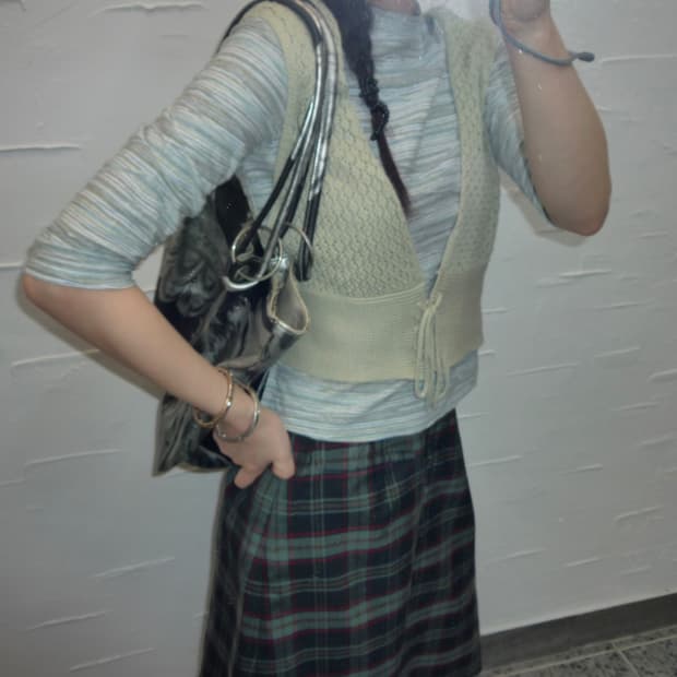 Mint knitting vest