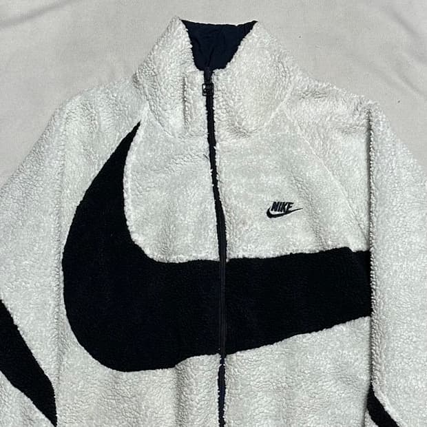 XL 나이키 빅스우시 리버시블 화이트 플리스