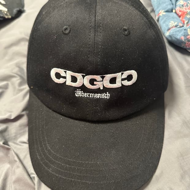 cdgdc 꼼데가르송 지드래곤 캡