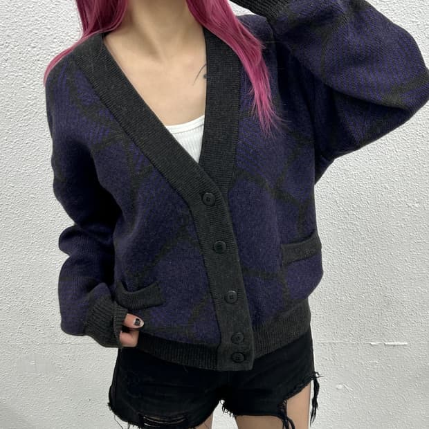 입생로랑 딥카키 배색 딥퍼플 가디건 95