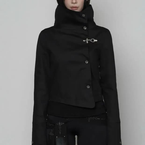 에트오소메 와이드 하이넥 사이드 버튼 자켓