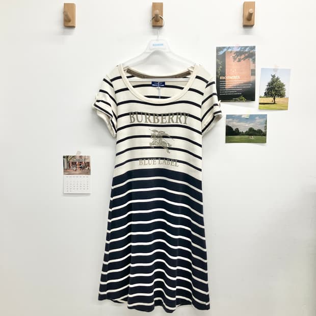 버버리 로고 스트라이프 원피스