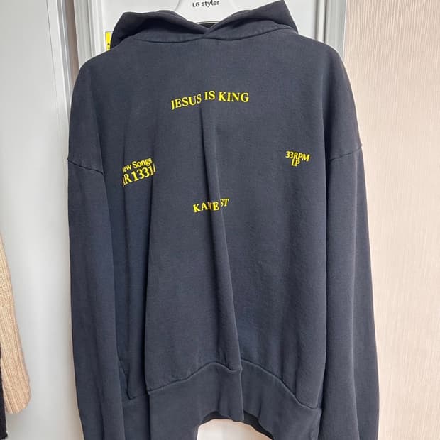 칸예 웨스트 jesus is king 후디