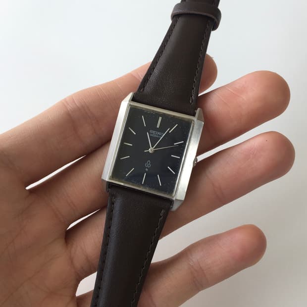 70s seiko chariot navy dial quartz