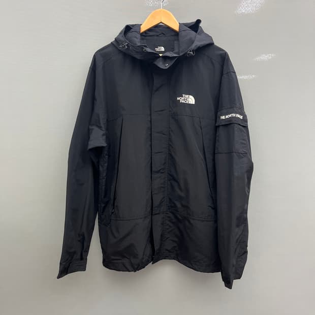 노스페이스 블랙 후드 바람막이