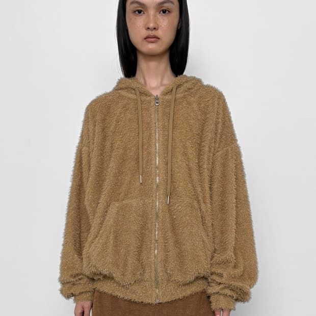 폴리수엠 GLITTER FURRY ZIP-UP HOODIE, CAMEL