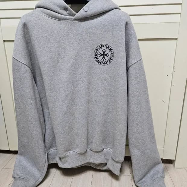 펀치 드렁크 파티즈 후드티 그레이