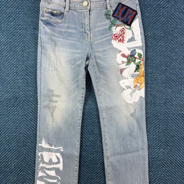 [오브제 OBZEE] 아카이브 라인 자수 & 핸드 페인팅 데님 팬츠