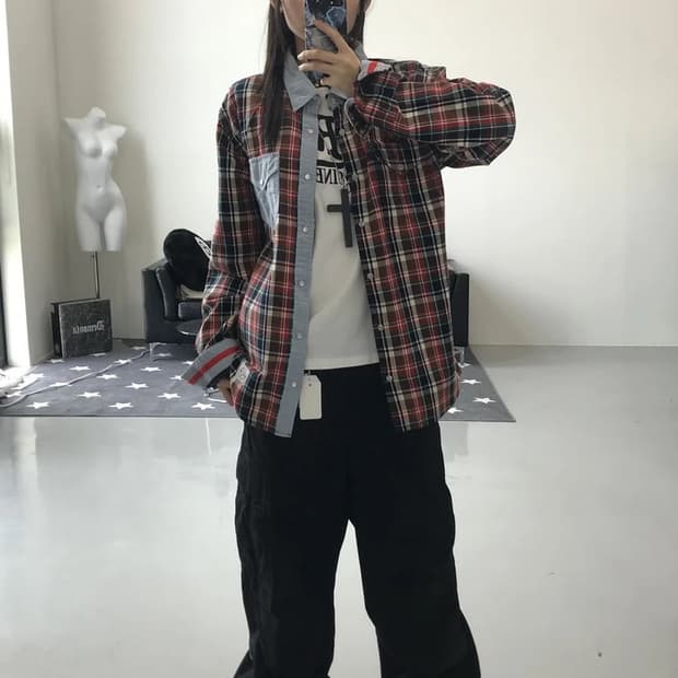 로이알 체크 디테일 셔츠