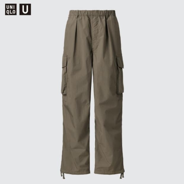 유니클로 U 와이드핏 파라슈트 카고팬츠 카키
