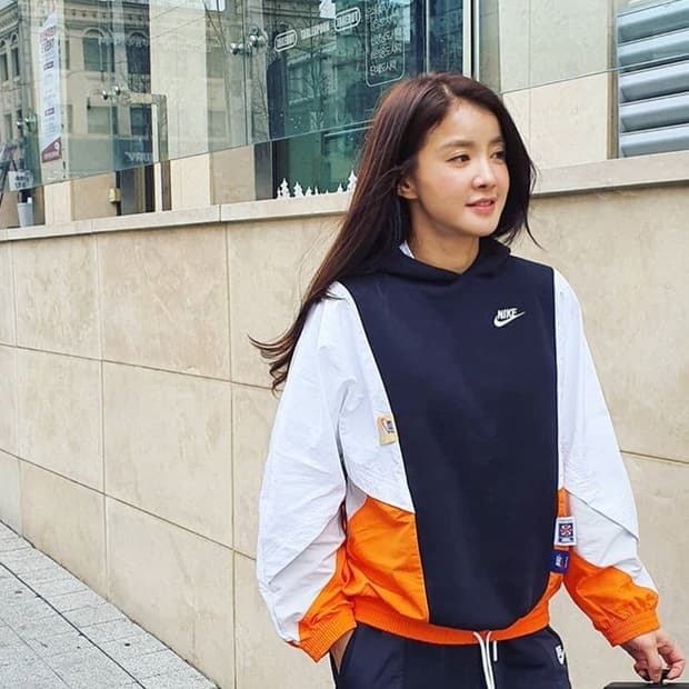 여성) 나이키 NSW 신형 20ss 아이콘 클래쉬 우븐 바람막이 후드티